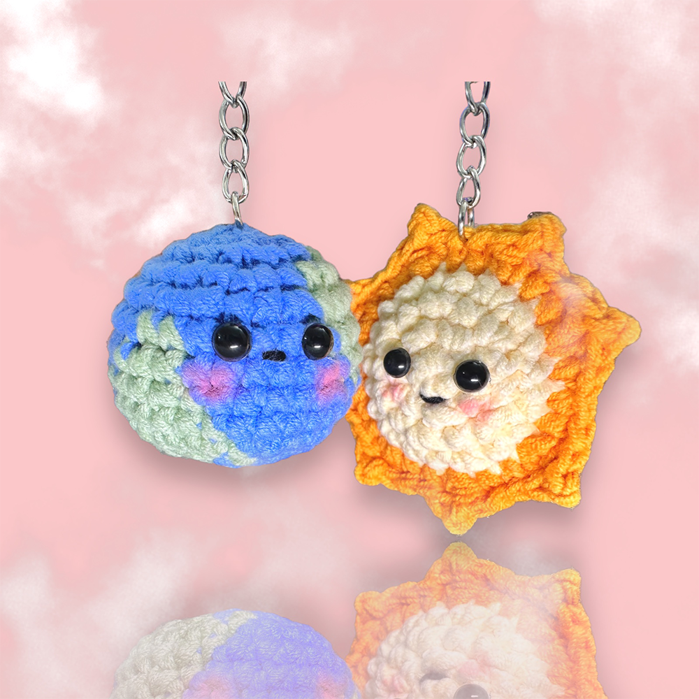 Cặp móc khoá Mặt Trời và Trái Đất mini - anh 1